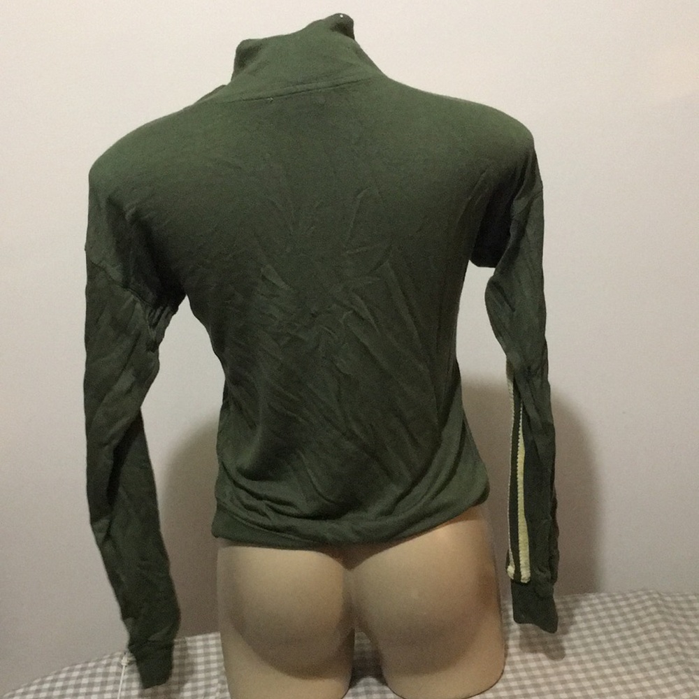 Good condition Top - Picture 3 of 5